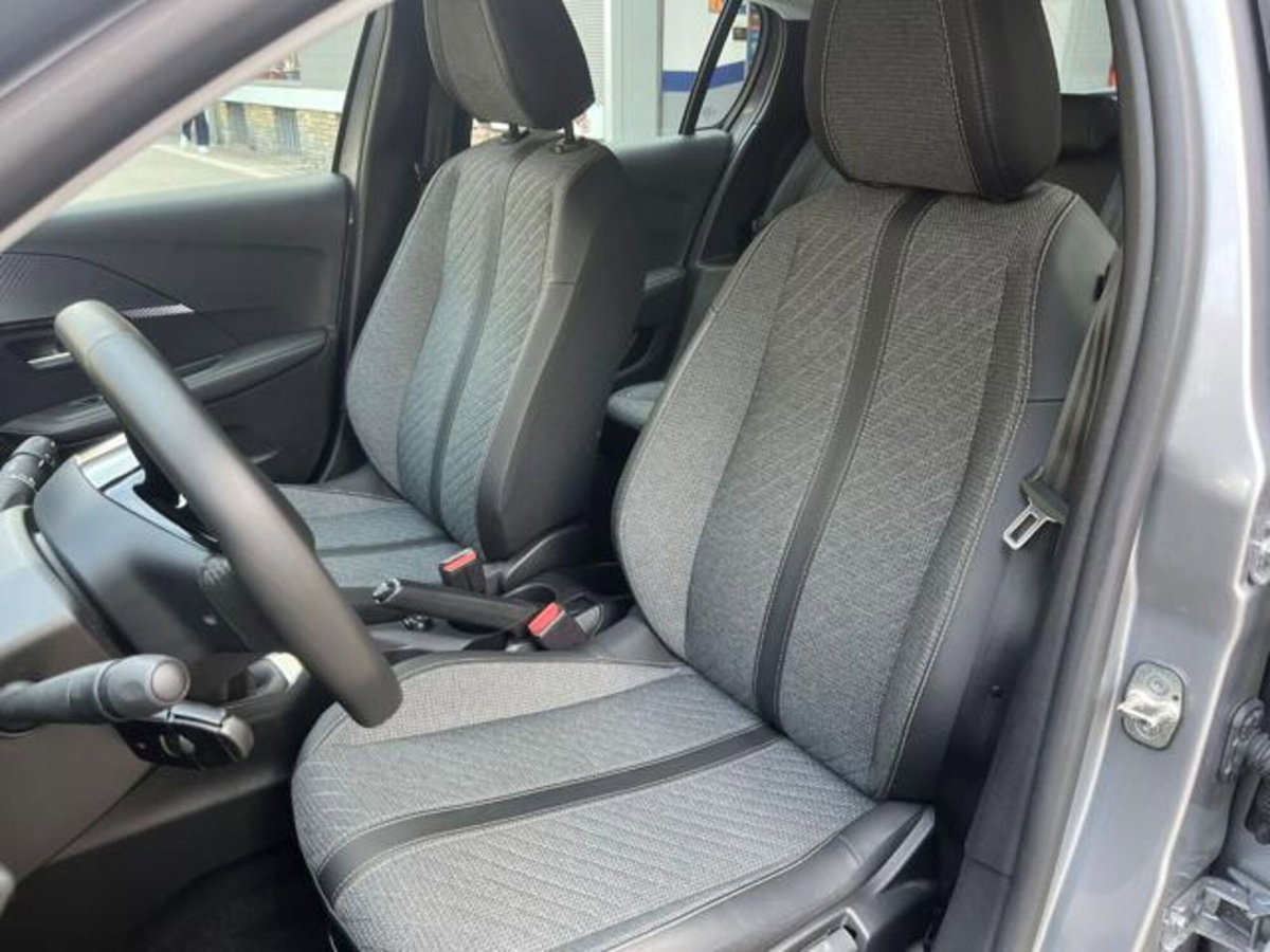 Peugeot 208 1.2 puretech Active s&s 75cv (13)
