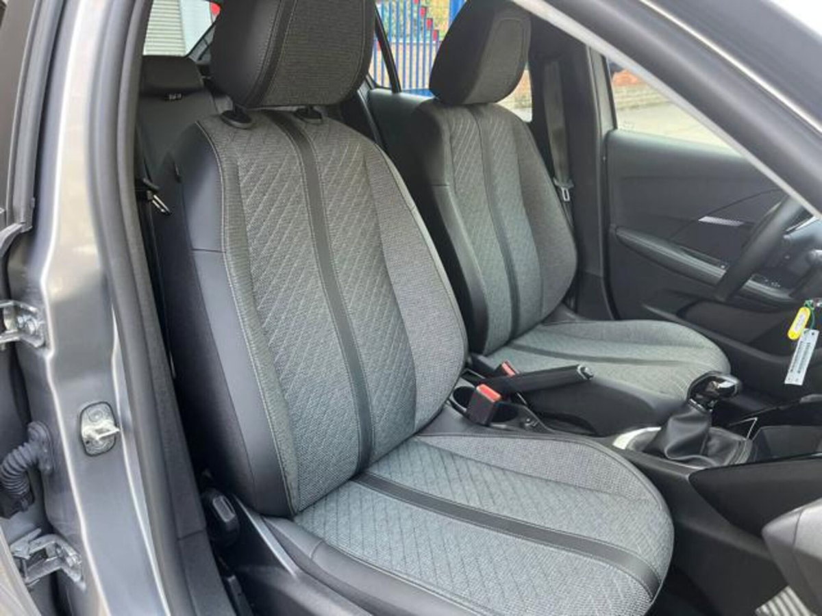 Peugeot 208 1.2 puretech Active s&s 75cv (14)