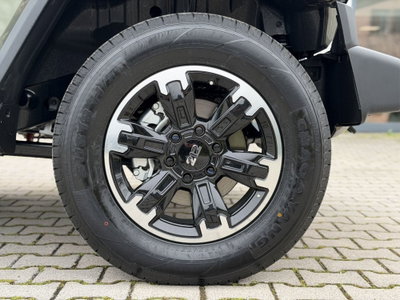 Emc 212 212 2.0 tgdi Officer 4wd 8at (13)