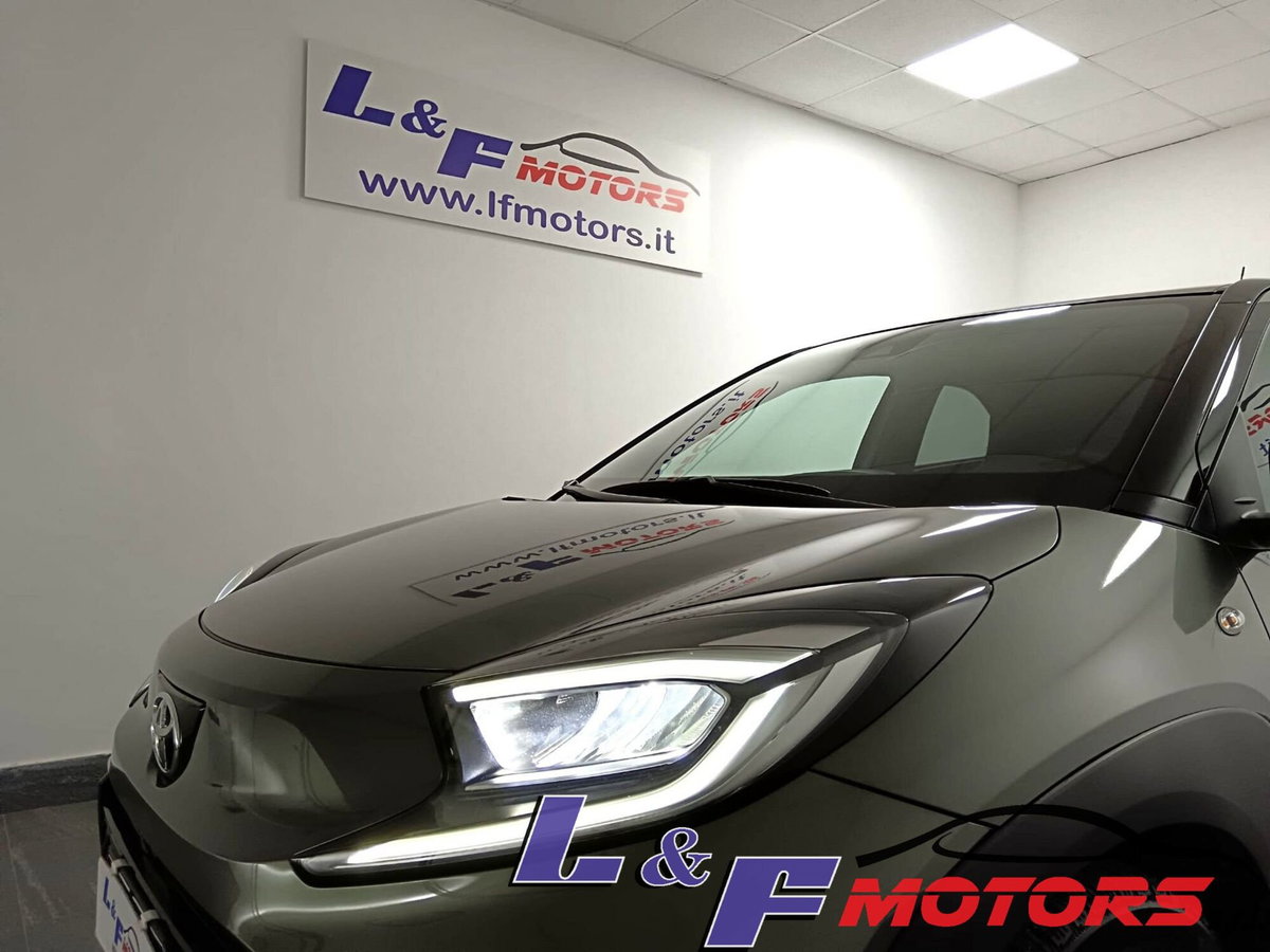 Toyota Aygo X 1.0 Lounge 72cv (10)