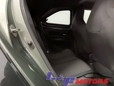 Toyota Aygo X 1.0 Lounge 72cv (19)