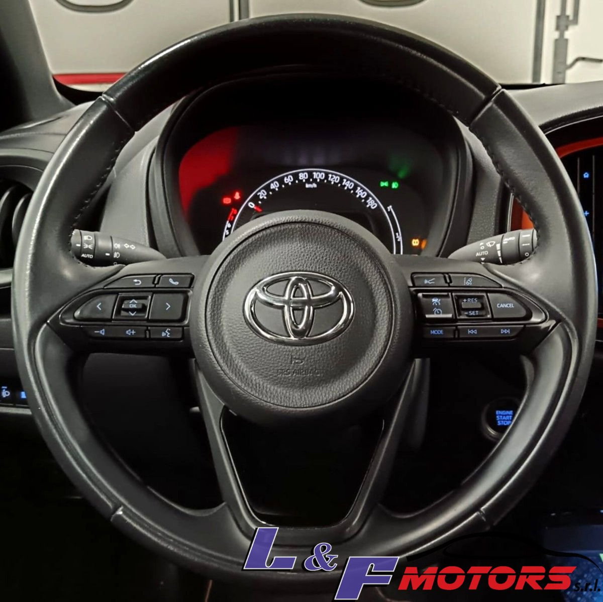 Toyota Aygo X 1.0 Lounge 72cv (20)