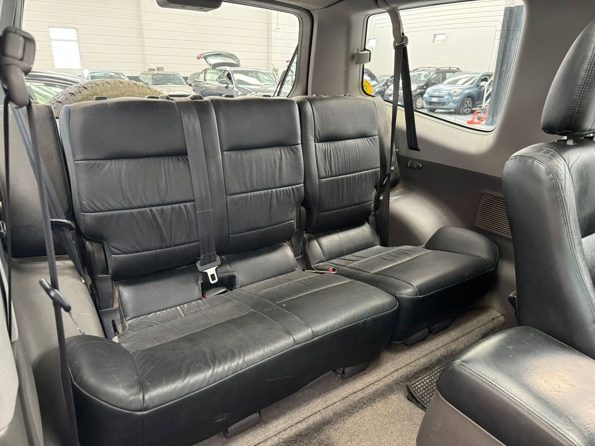 Mitsubishi Pajero 3.2 16V DI-D 3p. GLX Autocarro (10)
