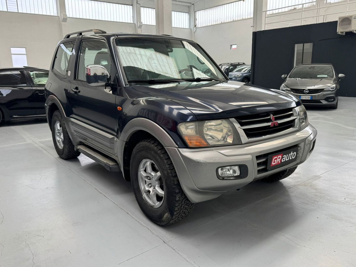 Mitsubishi Pajero 3.2 16V DI-D 3p. GLX Autocarro (3)