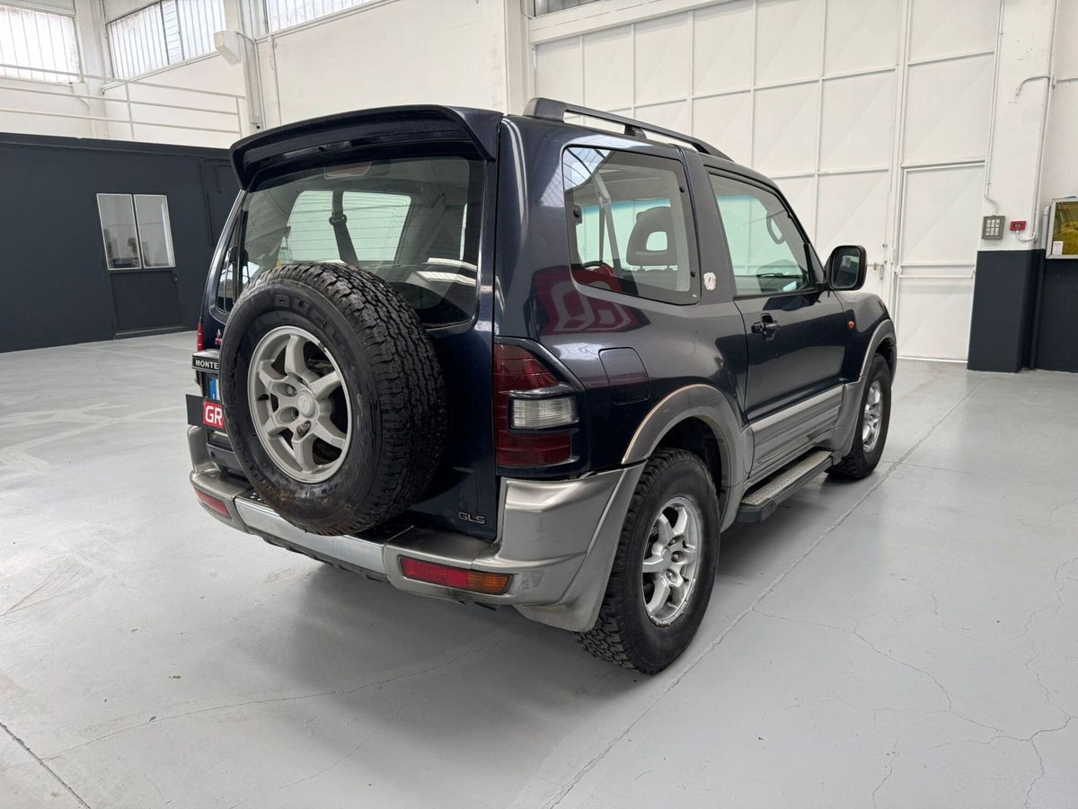 Mitsubishi Pajero 3.2 16V DI-D 3p. GLX Autocarro (6)