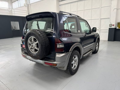 Mitsubishi Pajero 3.2 16V DI-D 3p. GLX Autocarro (6)