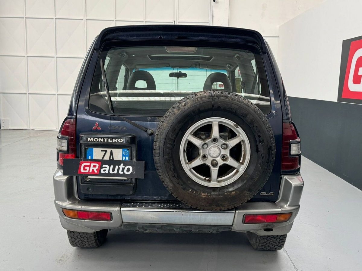 Mitsubishi Pajero 3.2 16V DI-D 3p. GLX Autocarro (7)