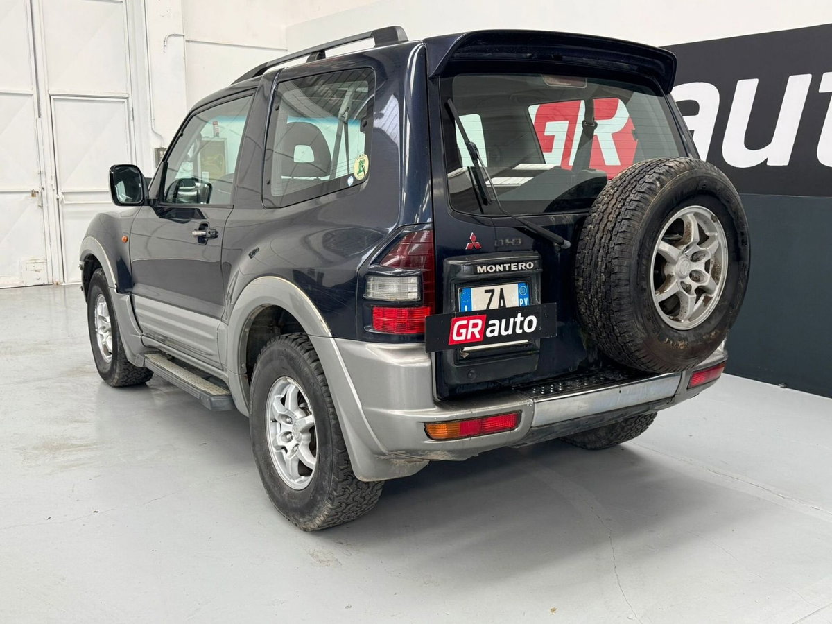 Mitsubishi Pajero 3.2 16V DI-D 3p. GLX Autocarro (8)