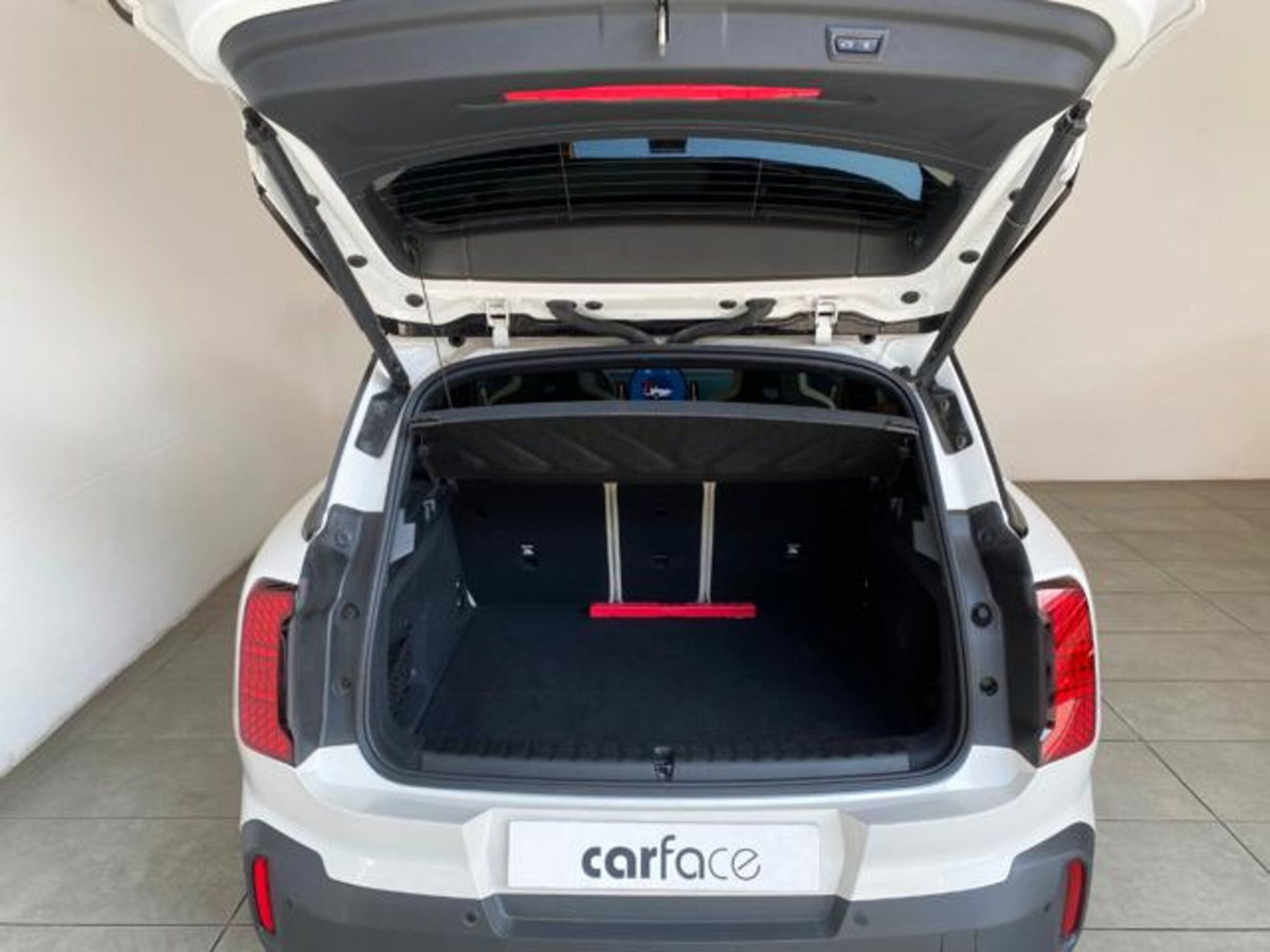 MINI Mini Countryman 2.0 Cooper D Essential Countryman (14)