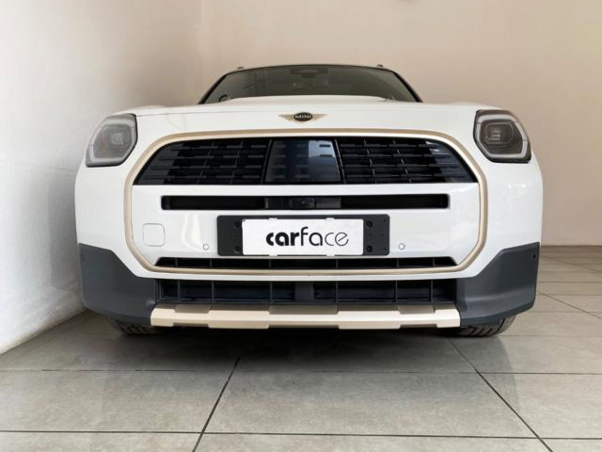 MINI Mini Countryman 2.0 Cooper D Essential Countryman (3)