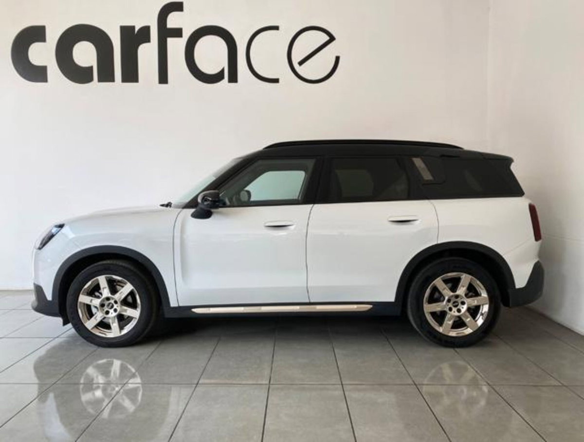 MINI Mini Countryman 2.0 Cooper D Essential Countryman (4)