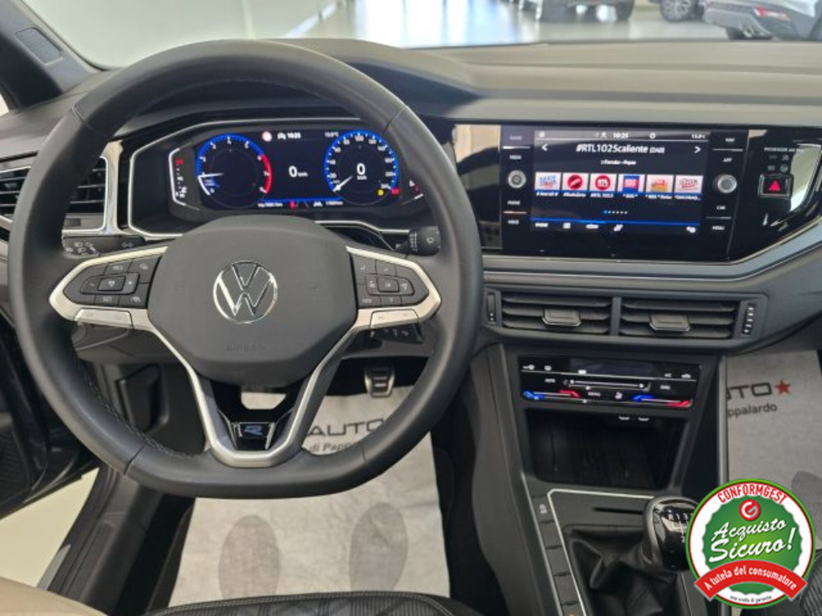 Volkswagen Taigo 1.0 tsi R-Line 115cv (11)