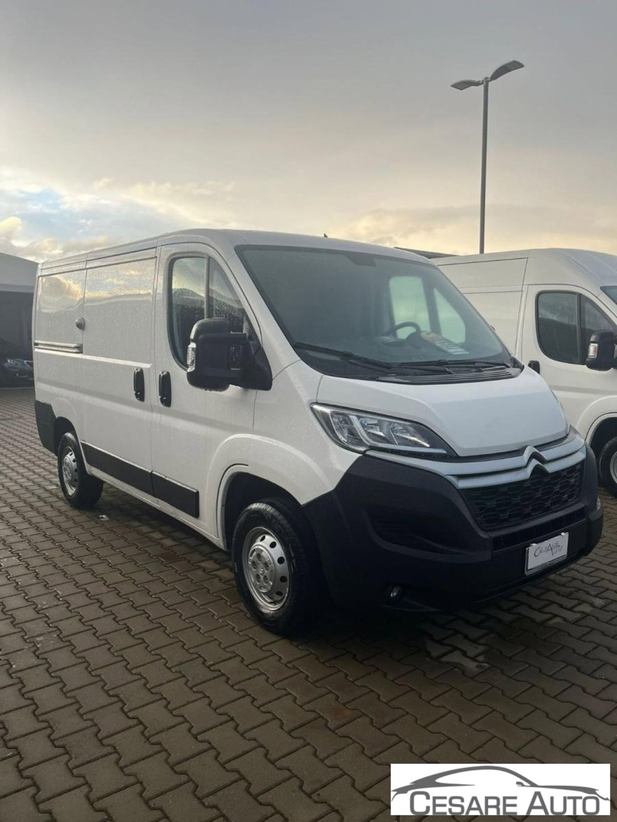 Citroen Jumper Telaio 35 BlueHDi 140 PM-DC Cabinato (3)