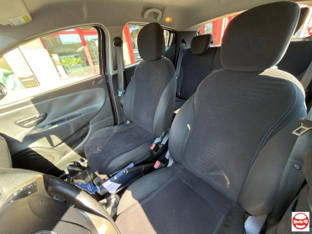 Lancia Ypsilon 1.3 MJT 16V 95 CV 5 porte S&S Gold (10)