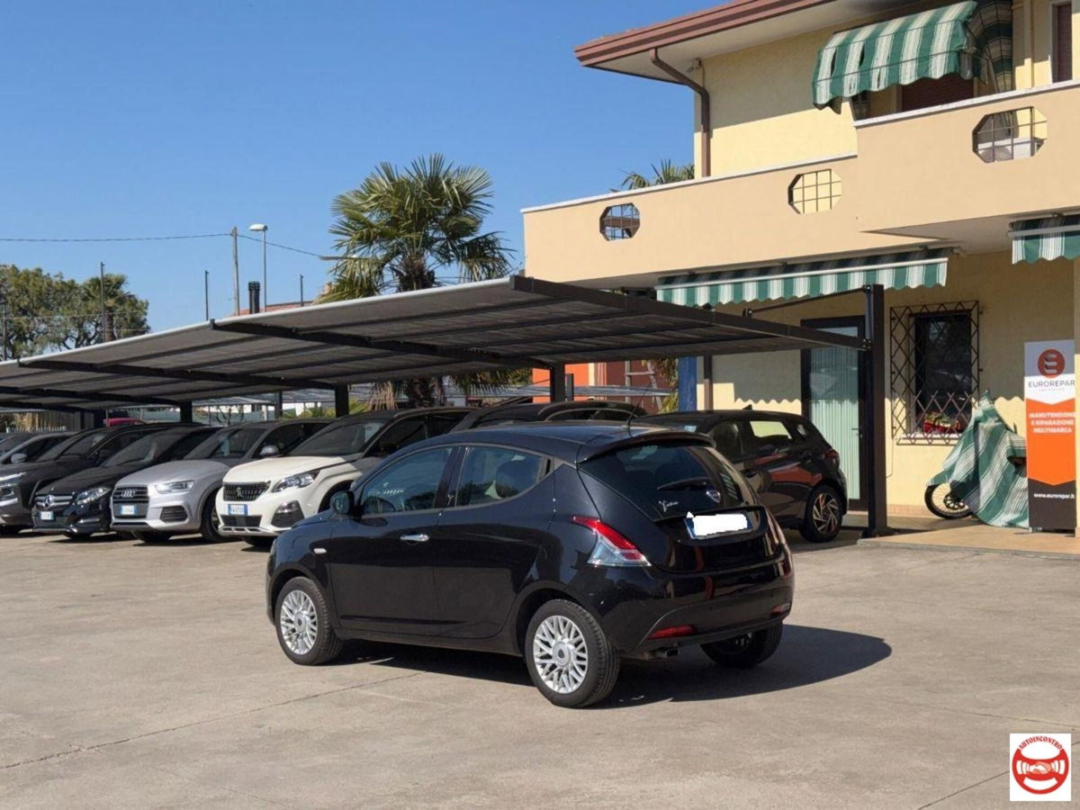 Lancia Ypsilon 1.3 MJT 16V 95 CV 5 porte S&S Gold (3)