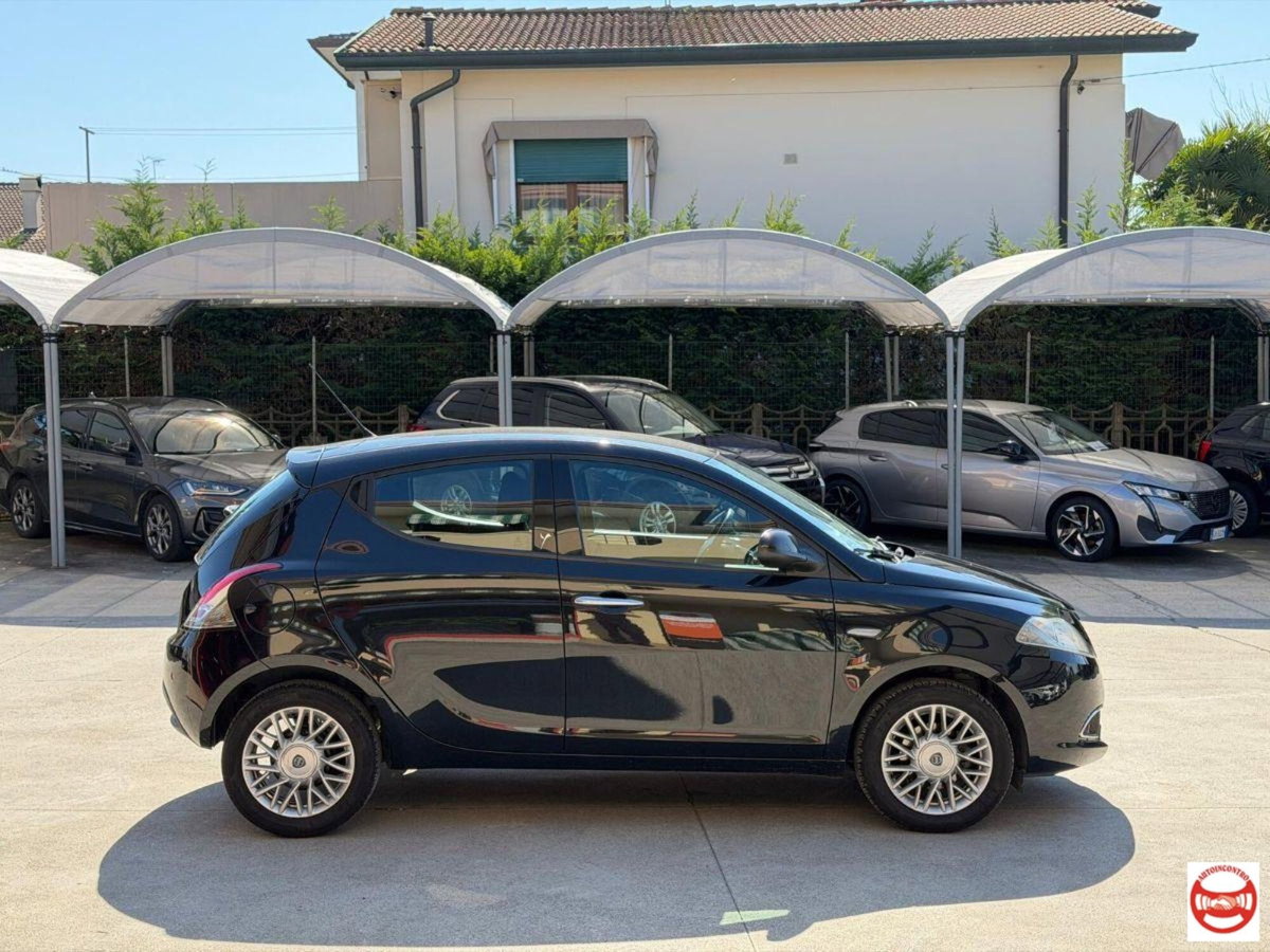 Lancia Ypsilon 1.3 MJT 16V 95 CV 5 porte S&S Gold (6)