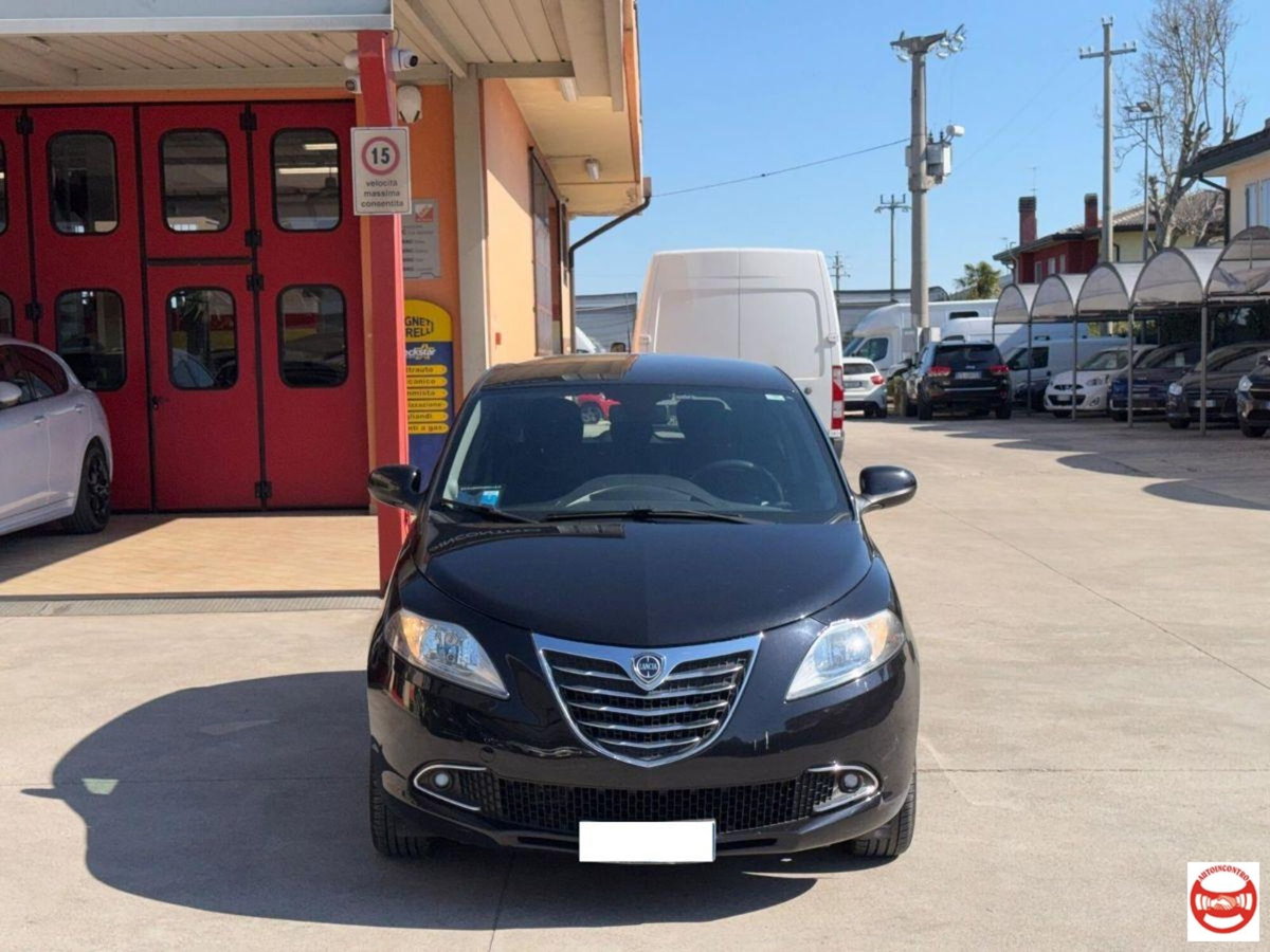 Lancia Ypsilon 1.3 MJT 16V 95 CV 5 porte S&S Gold (8)