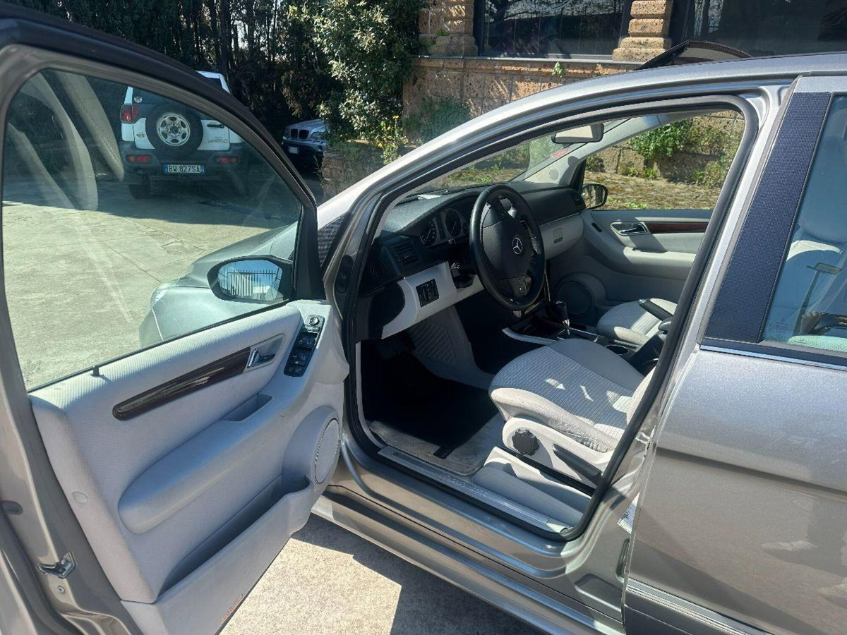 Mercedes-Benz Classe B 200 Turbo Chrome (9)