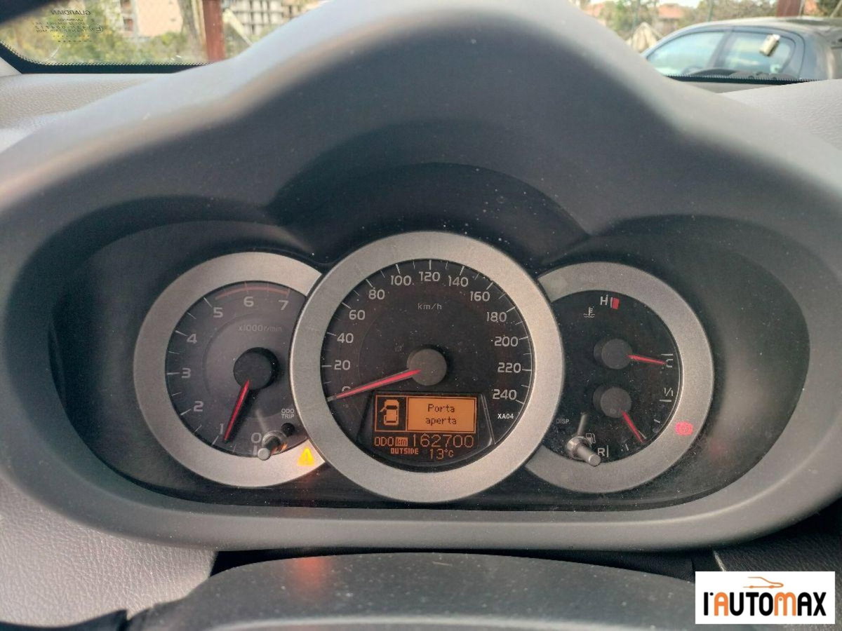 Toyota Rav4 2.2 D-4D 136 CV DPF Sol (10)