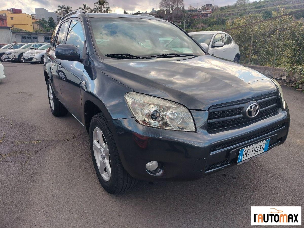 Toyota Rav4 2.2 D-4D 136 CV DPF Sol (3)
