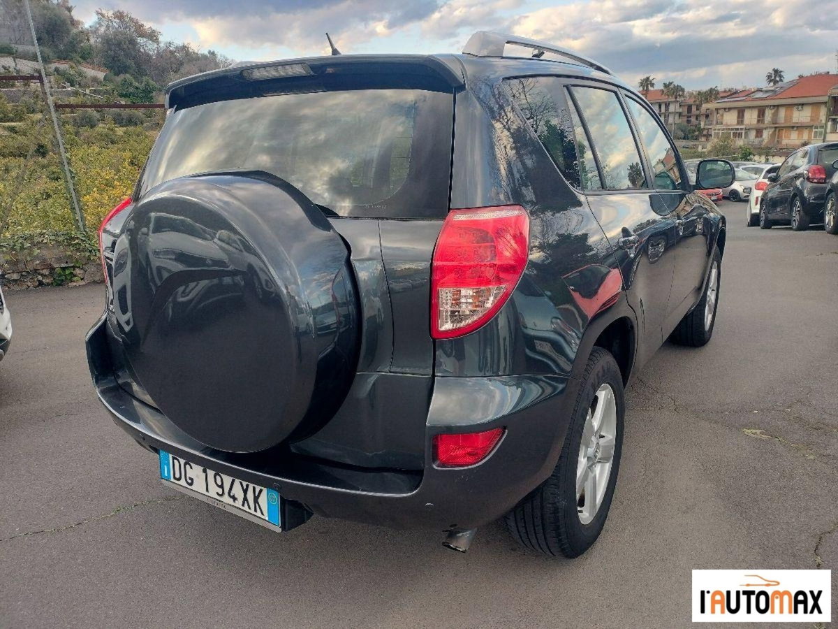 Toyota Rav4 2.2 D-4D 136 CV DPF Sol (6)