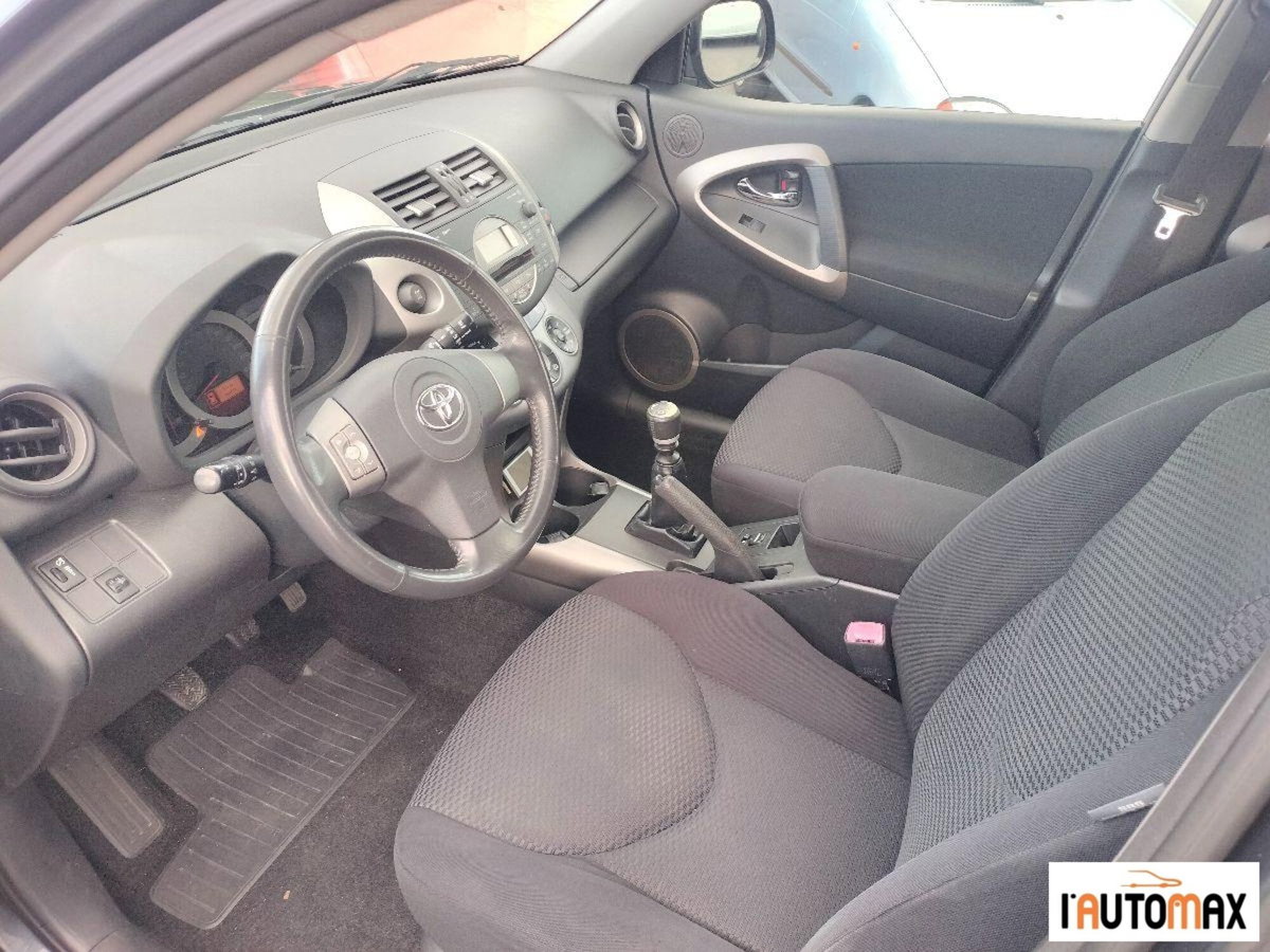 Toyota Rav4 2.2 D-4D 136 CV DPF Sol (8)