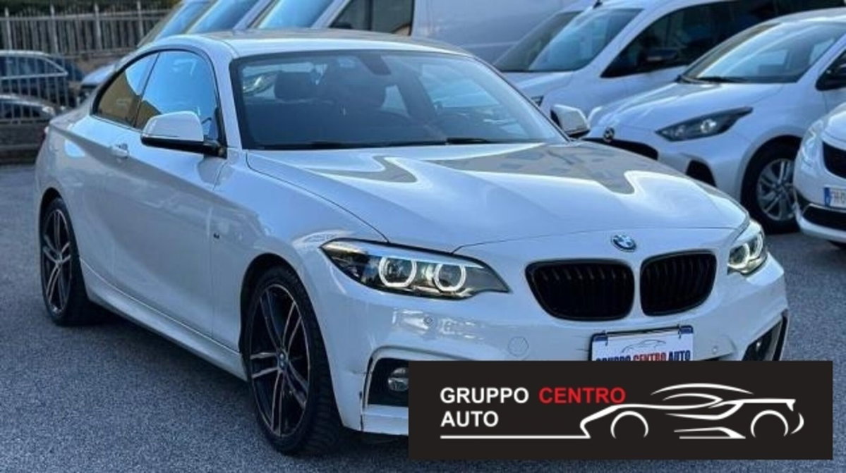BMW Serie 2 Coupé 230i  Msport (2)
