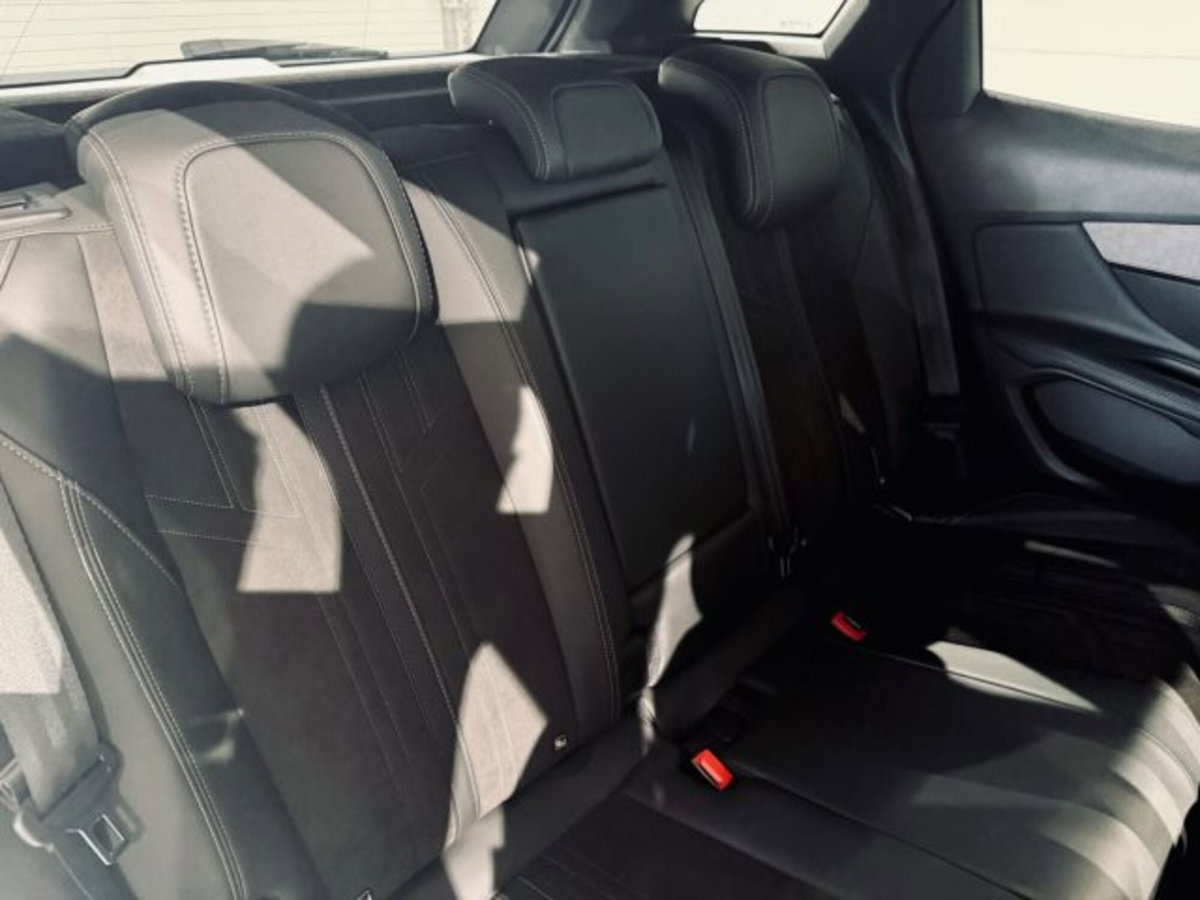Peugeot 3008 BlueHDi 130 S&S GT (13)