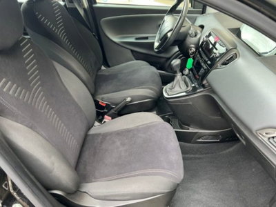 Lancia Ypsilon 1.3 MJT 16V 95 CV 5 porte S&S Platinum (14)