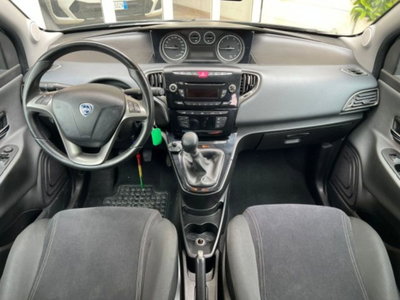 Lancia Ypsilon 1.3 MJT 16V 95 CV 5 porte S&S Platinum (17)