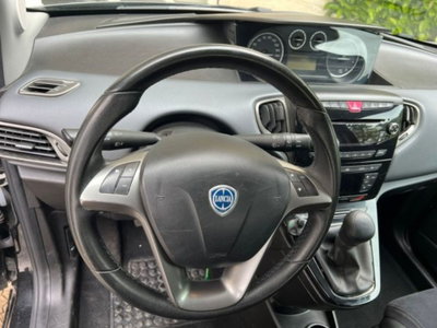Lancia Ypsilon 1.3 MJT 16V 95 CV 5 porte S&S Platinum (19)