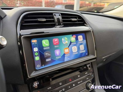 Jaguar F-Pace 2.0 D 180 CV AWD Prestige (18)