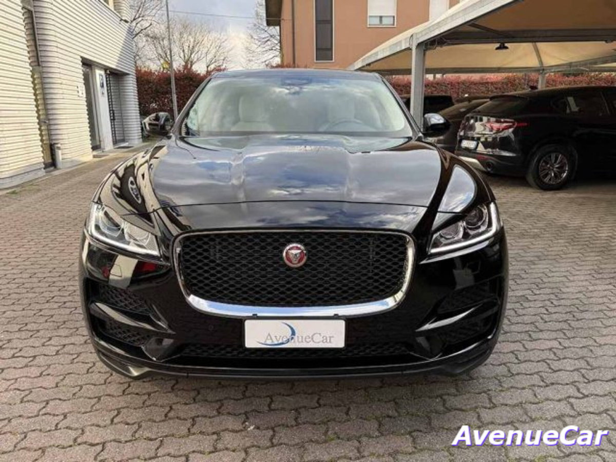Jaguar F-Pace 2.0 D 180 CV AWD Prestige (2)