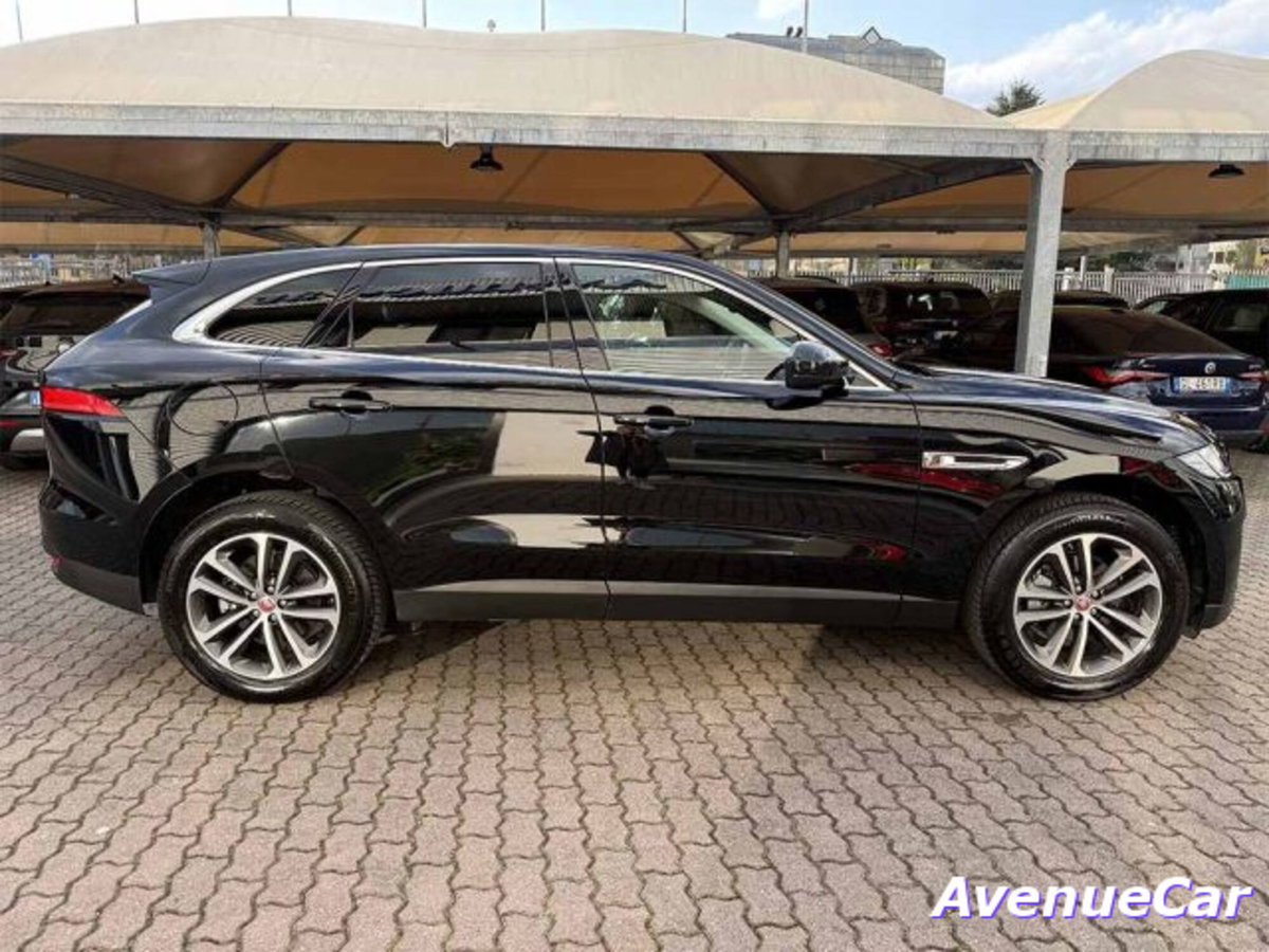 Jaguar F-Pace 2.0 D 180 CV AWD Prestige (4)