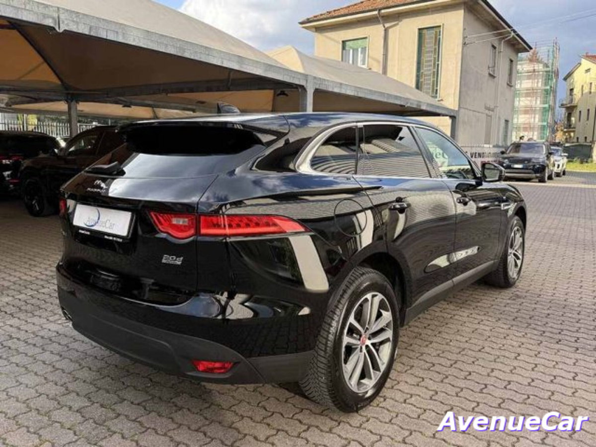 Jaguar F-Pace 2.0 D 180 CV AWD Prestige (5)