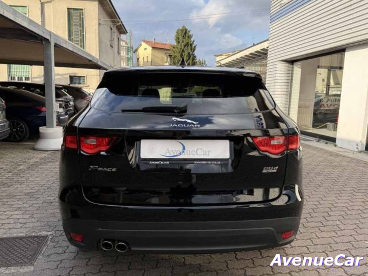 Jaguar F-Pace 2.0 D 180 CV AWD Prestige (6)