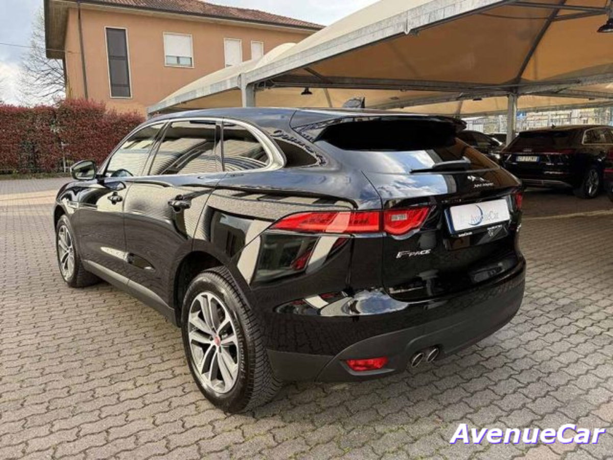 Jaguar F-Pace 2.0 D 180 CV AWD Prestige (7)