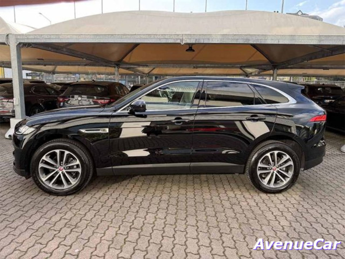 Jaguar F-Pace 2.0 D 180 CV AWD Prestige (8)