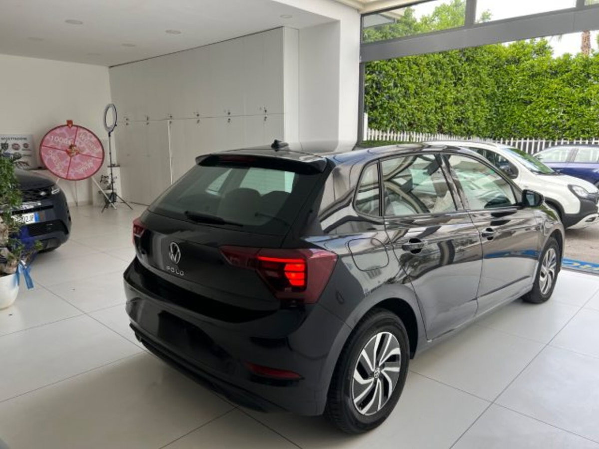 Volkswagen Polo 1.0 tsi Life 95cv (14)