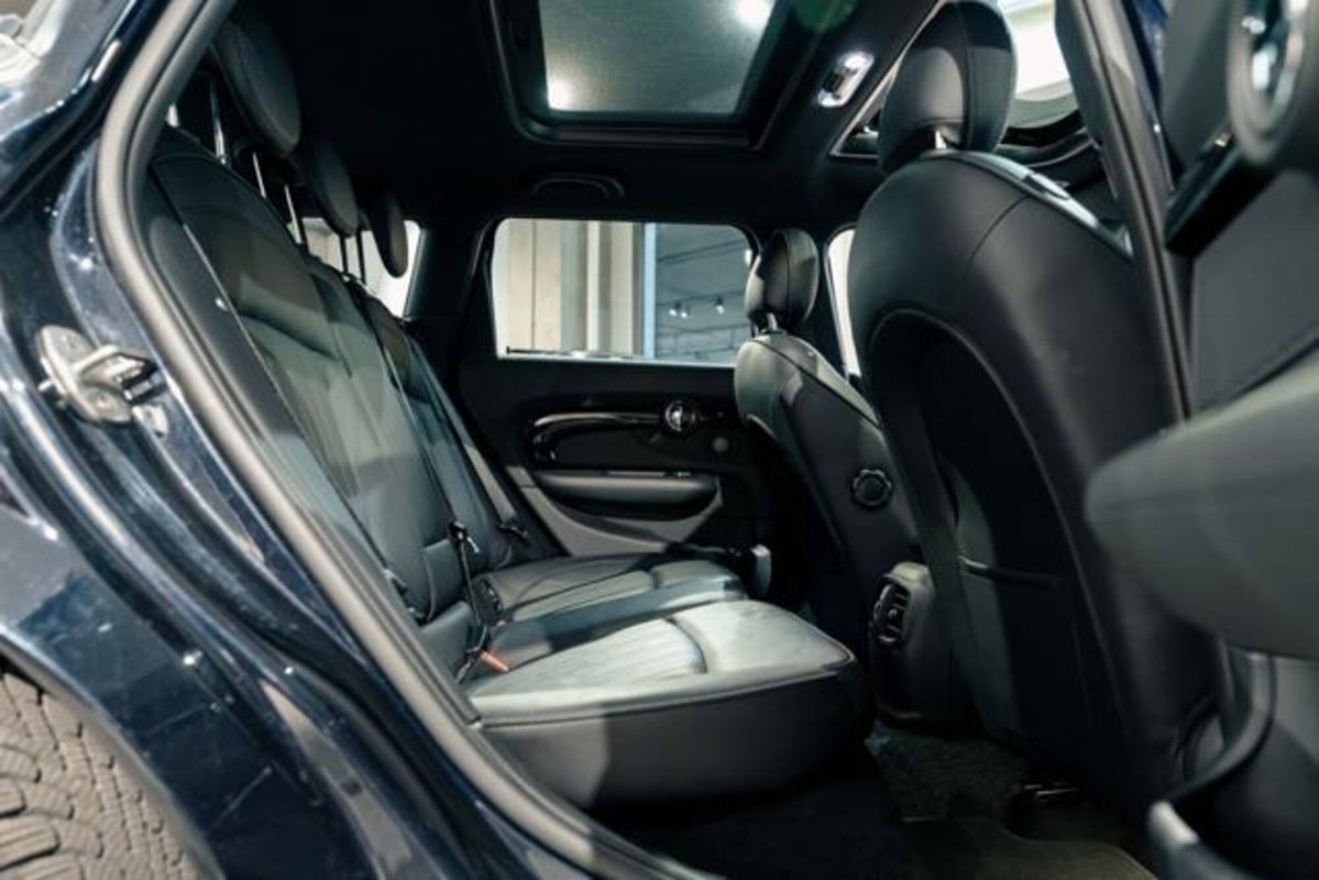 MINI Mini Clubman 2.0 John Cooper Works Clubman Rockingham GT Edition (8)