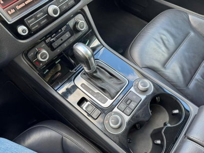 Volkswagen Touareg 3.0 TDI 262 CV tip. BMT Terrain Tech Executive (12)