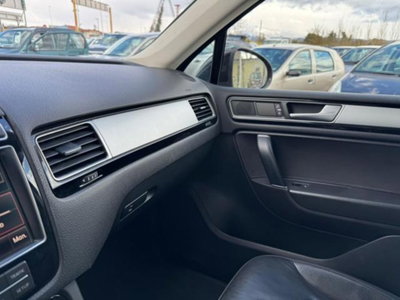Volkswagen Touareg 3.0 TDI 262 CV tip. BMT Terrain Tech Executive (13)