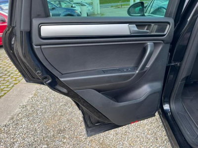 Volkswagen Touareg 3.0 TDI 262 CV tip. BMT Terrain Tech Executive (14)