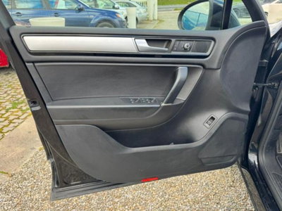 Volkswagen Touareg 3.0 TDI 262 CV tip. BMT Terrain Tech Executive (8)