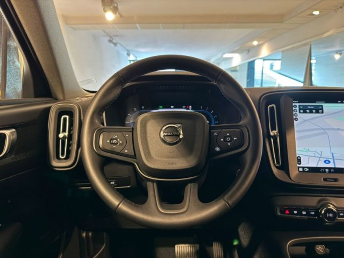 Volvo XC40 2.0 b3 Essential auto (10)