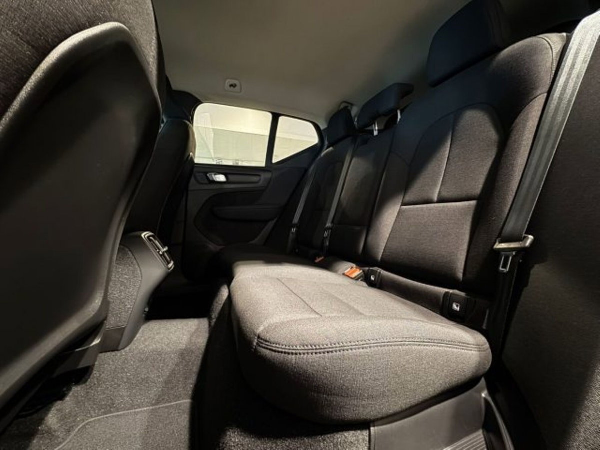 Volvo XC40 2.0 b3 Essential auto (12)