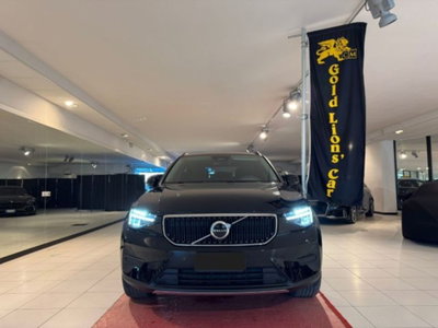 Volvo XC40 2.0 b3 Essential auto (2)