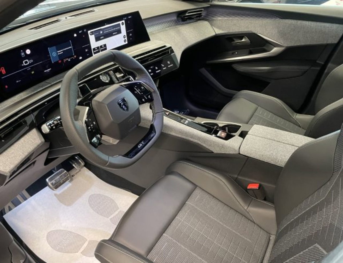 Peugeot 3008 1.2 hybrid GT 145cv e-dcs6 (4)