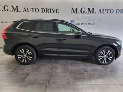Volvo XC60 B5 (d) AWD Geartronic Momentum Pro (4)