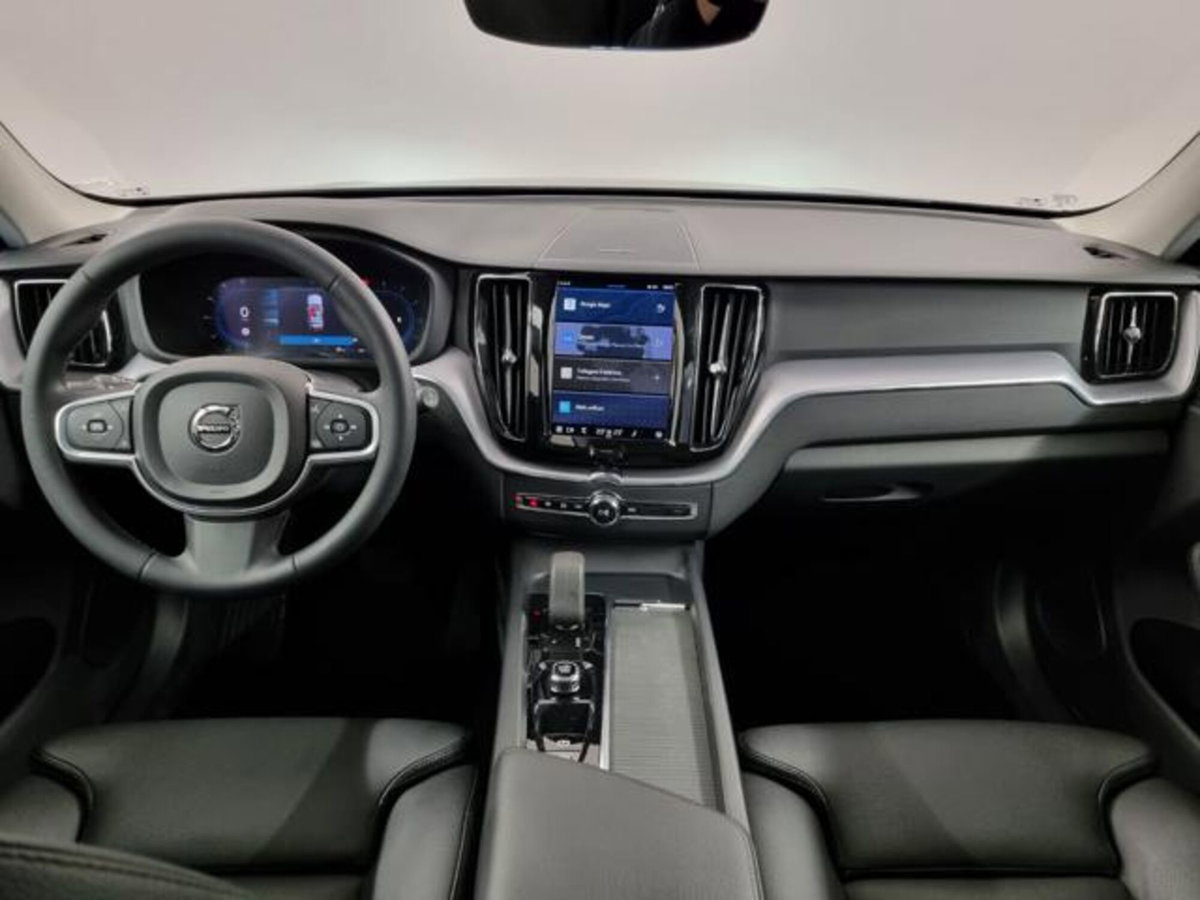 Volvo XC60 B5 (d) AWD Geartronic Momentum Pro (6)
